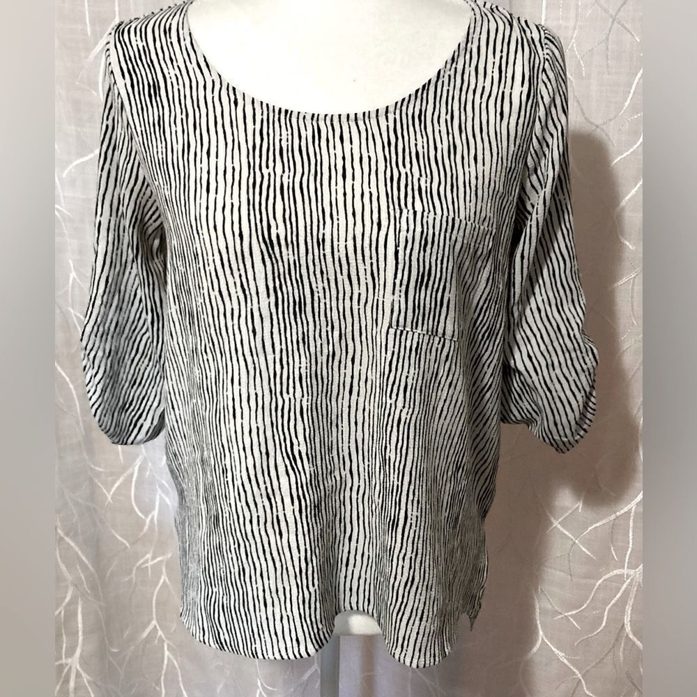 Zebra print black and white 3/4 sleeve Blouse